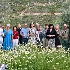 Gruppenbild der Teilnehmer und Begleitpersonen.