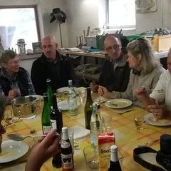 Gemeinsames und geselliges Abendessen am Freitag Abend