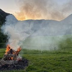 Und endlich wieder Feuer - noch raucht es, aber alles unter Kontrolle