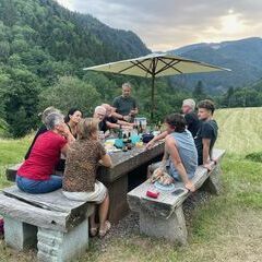 Debut des Sonnenschirms am Altar