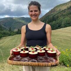 Und hier bringt Elena den Himbeertraum&excl;
