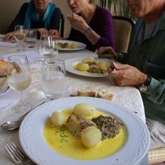 Dos de lieu noir poêlé, duxelles de champignions, Sauce Safranée, pomme vapeur