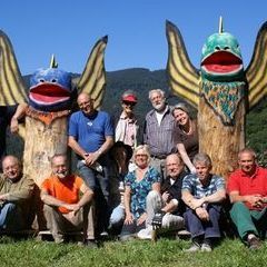 Die Kursteilnehmer vom Kurs K6-12 mit den TabaTofu Feuerdrachen