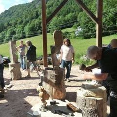 Bei der Arbeit im sonnendurchfluteten Arbeitsbereich