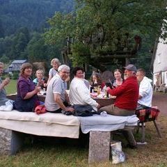 Abendliche Vesper am maierhöflichen Altar