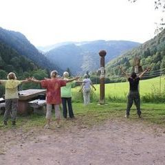 Ganz zur Ruhe kommen und Herzensenergie spüren: Kraft Tanken aus den Weiten der Natur im Esoterik Block