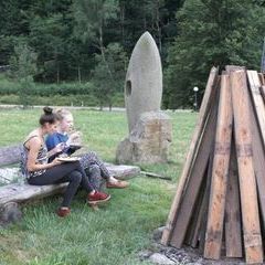 Die Youngsters am jungfräulichen Feuerwigwam