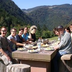 Mittagessen am Altar